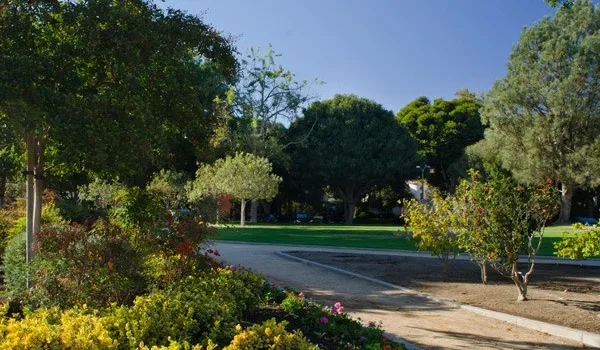 Landscaped parks at Nambiar Beverly Green